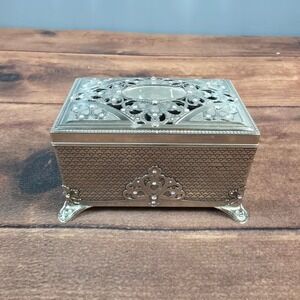 Things Remembered Jewelry Box Womens OS Silver Excellent Swarovski Crystal Chest